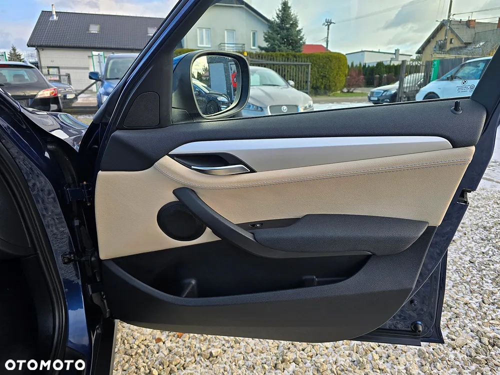 BMW X1 sDrive20i xLine - 20