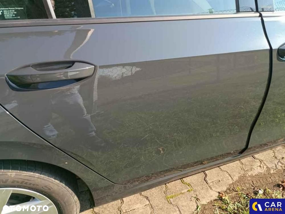 Volkswagen Golf - 23