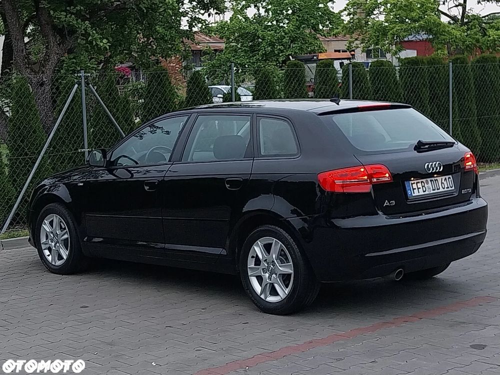 Audi A3 Sportback 2.0 TDI DPF S line Sportpaket plus - 3