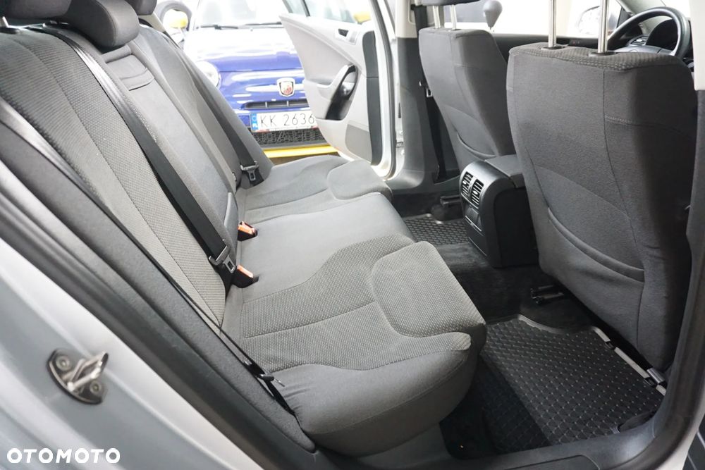Volkswagen Passat 2.0 TDI Comfortline - 30