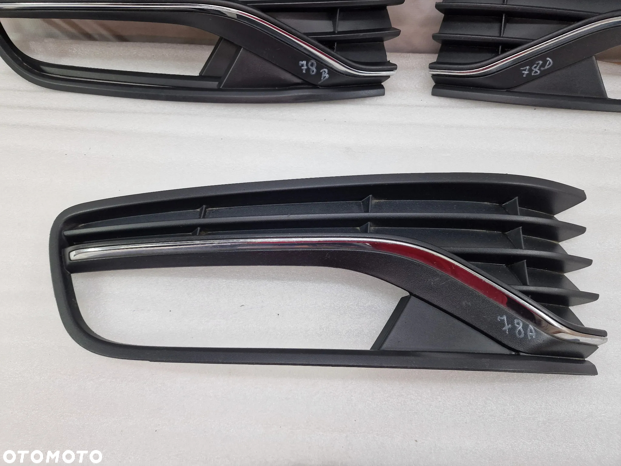 VW POLO 6C0 LIFT 13- LEWA KRATKA BOCZNA ZDERZAKA PRZEDNIEGO PRZÓD , 6C0853665K , NR AUKCJI E/78 - 2