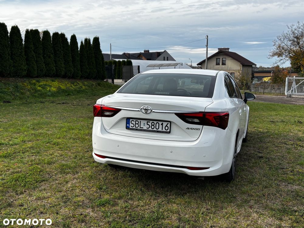 Toyota Avensis - 6