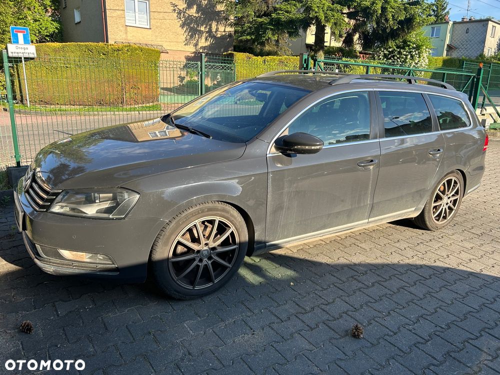 Volkswagen Passat 2.0 TDI DSG BlueMotion Technology Highline - 1