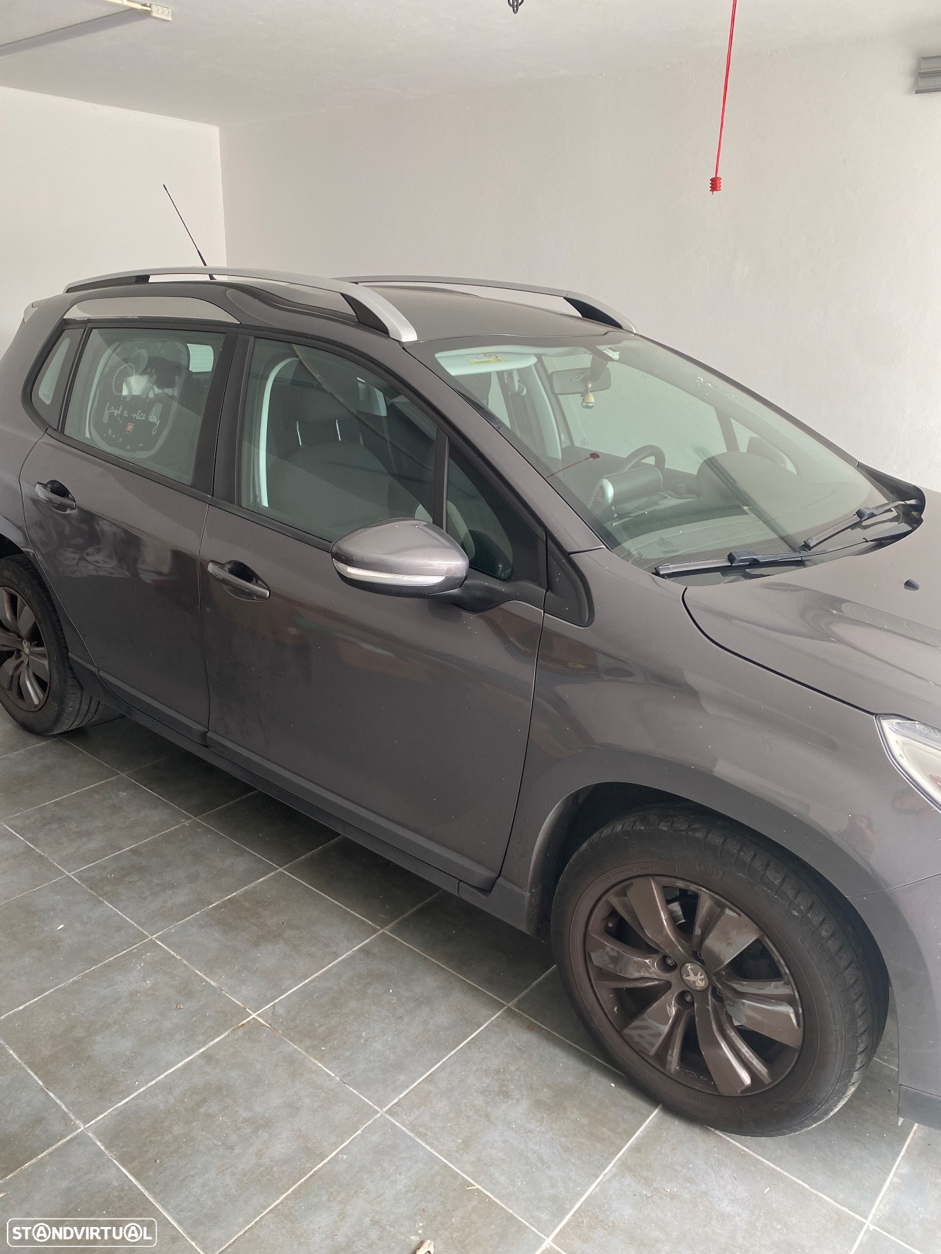 Peugeot 2008 - 8