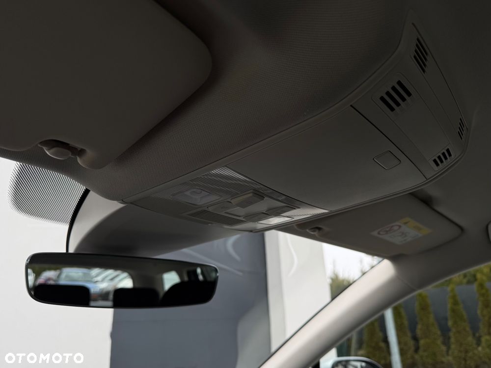 Volkswagen Passat Variant 1.5 TSI OPF DSG Comfortline - 24