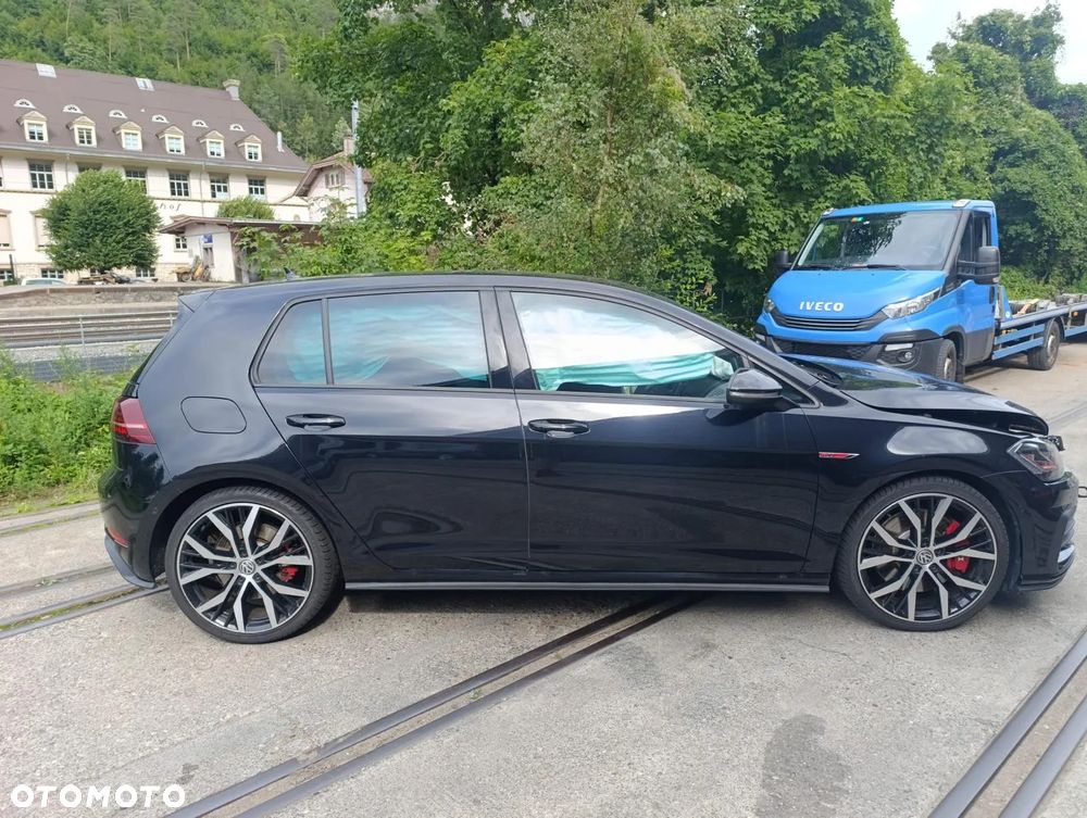 Volkswagen Golf GTI 2.0 TSI OPF DSG Performance - 2