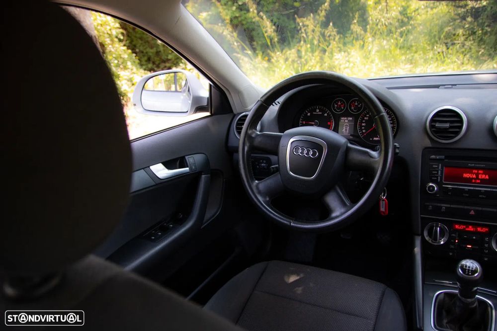 Audi A3 Sportback 1.6 TDI Attraction - 6