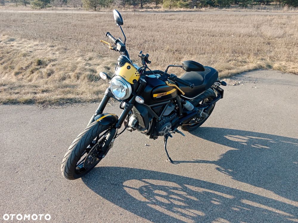 Ducati Scrambler - 1