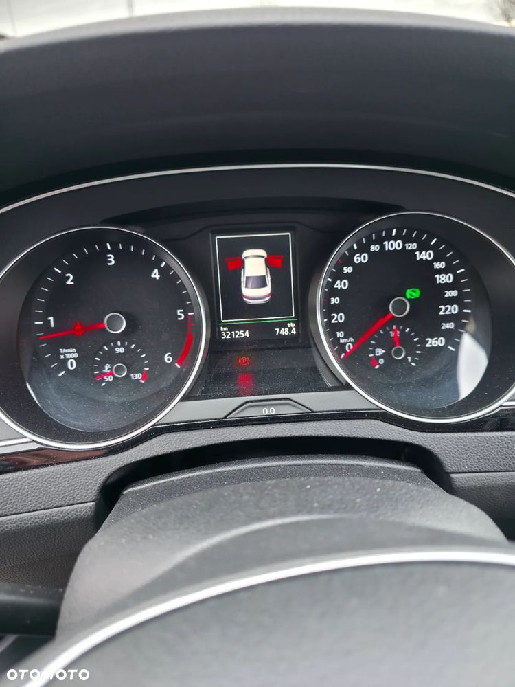 Volkswagen Passat 2.0 TDI BMT Highline DSG - 9
