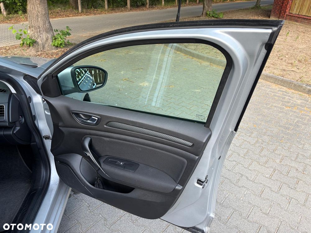 Renault Megane 1.5 dCi Intens EDC - 9