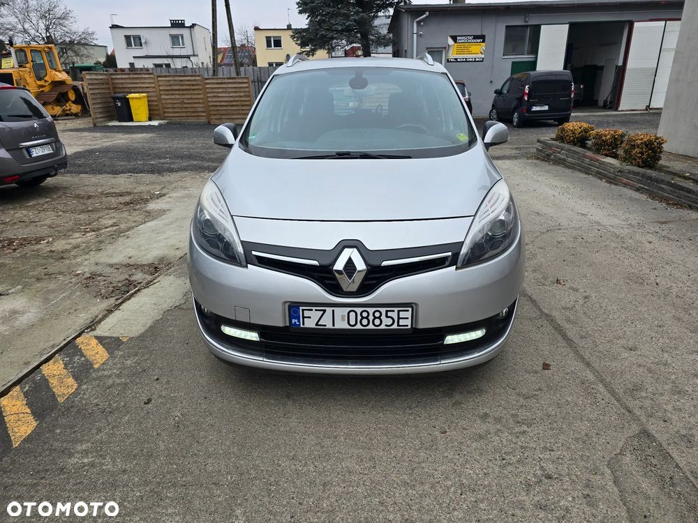 Renault Grand Scenic - 1