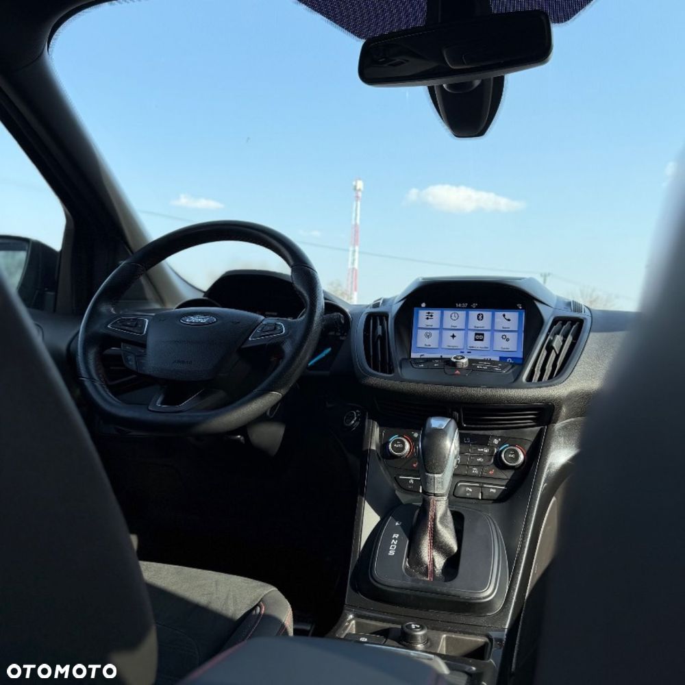 Ford Kuga - 26