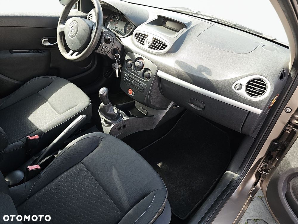 Renault Clio 1.2 16V Alize - 18