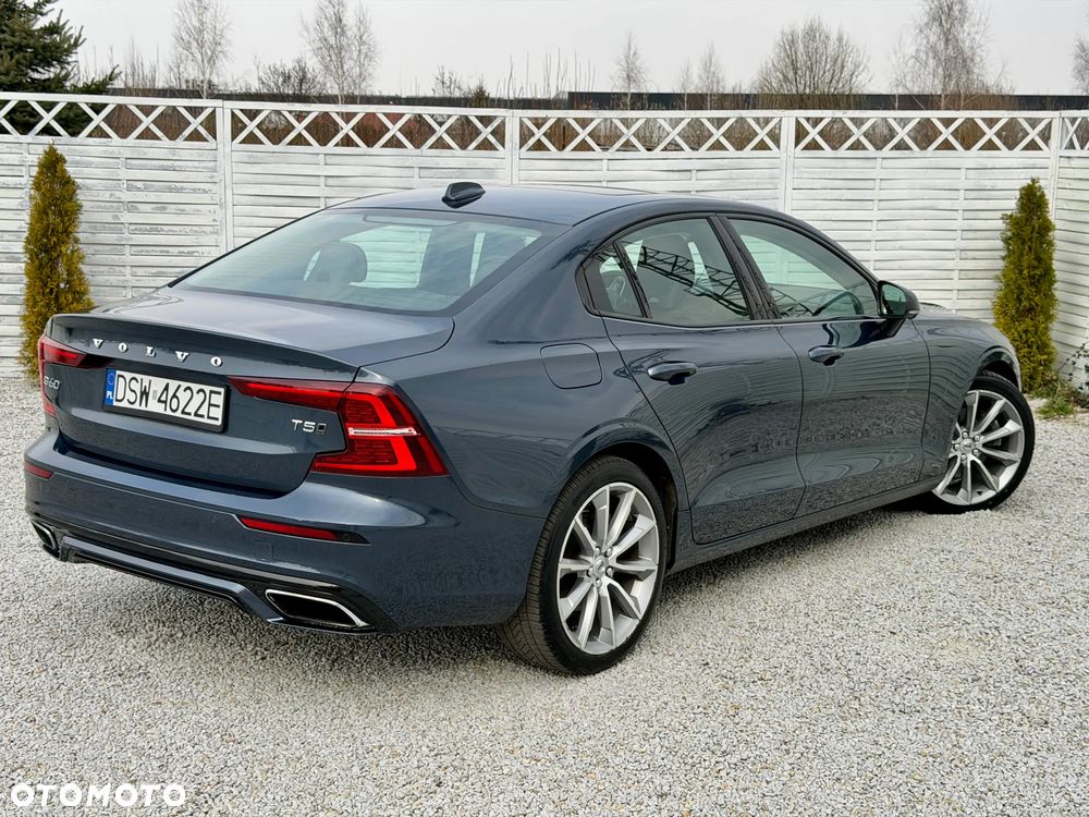 Volvo S60 B5 B AWD Ultimate Dark - 3