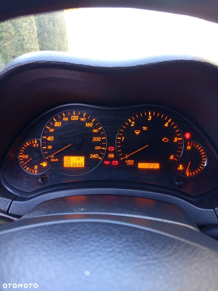 Toyota Avensis 2.0 D-4D Luna - 10