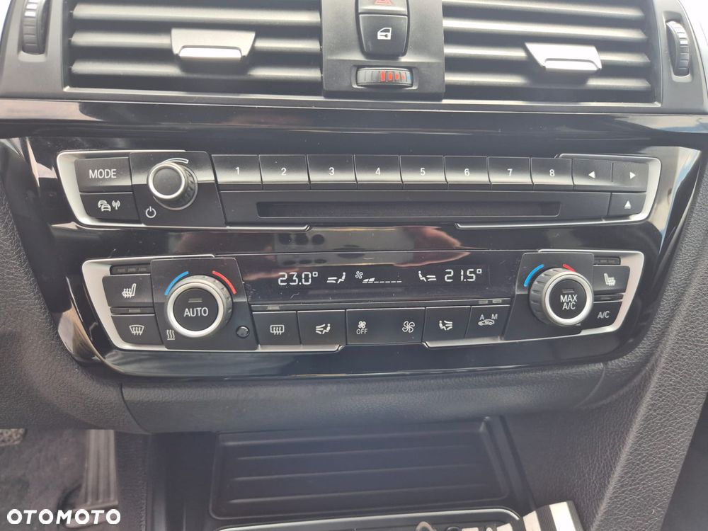 BMW Seria 3 320d xDrive Sport Line - 33