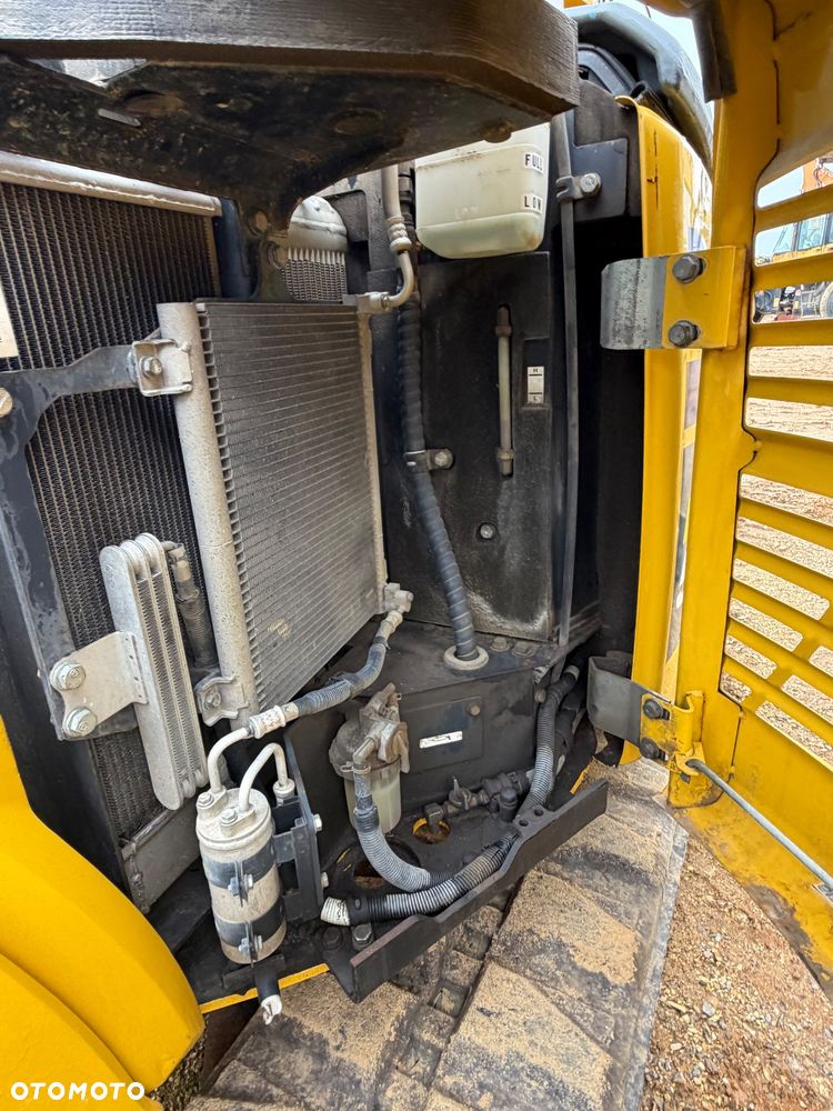 Komatsu PC55MR-5 - 13