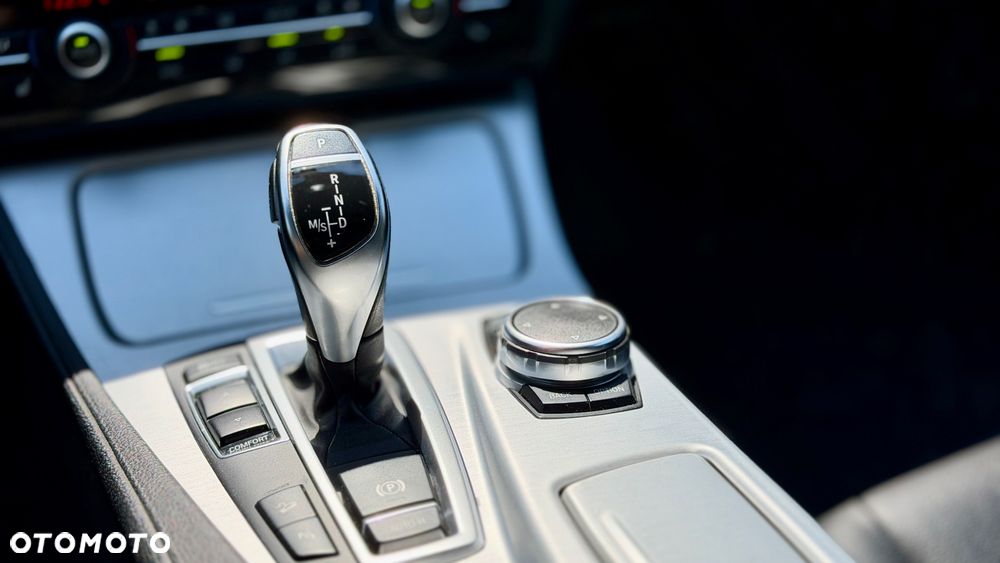 BMW Seria 5 530d xDrive - 15
