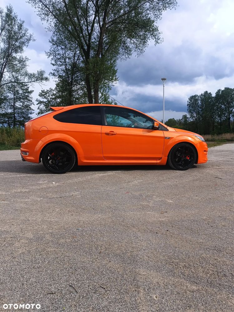 Ford Focus - 1
