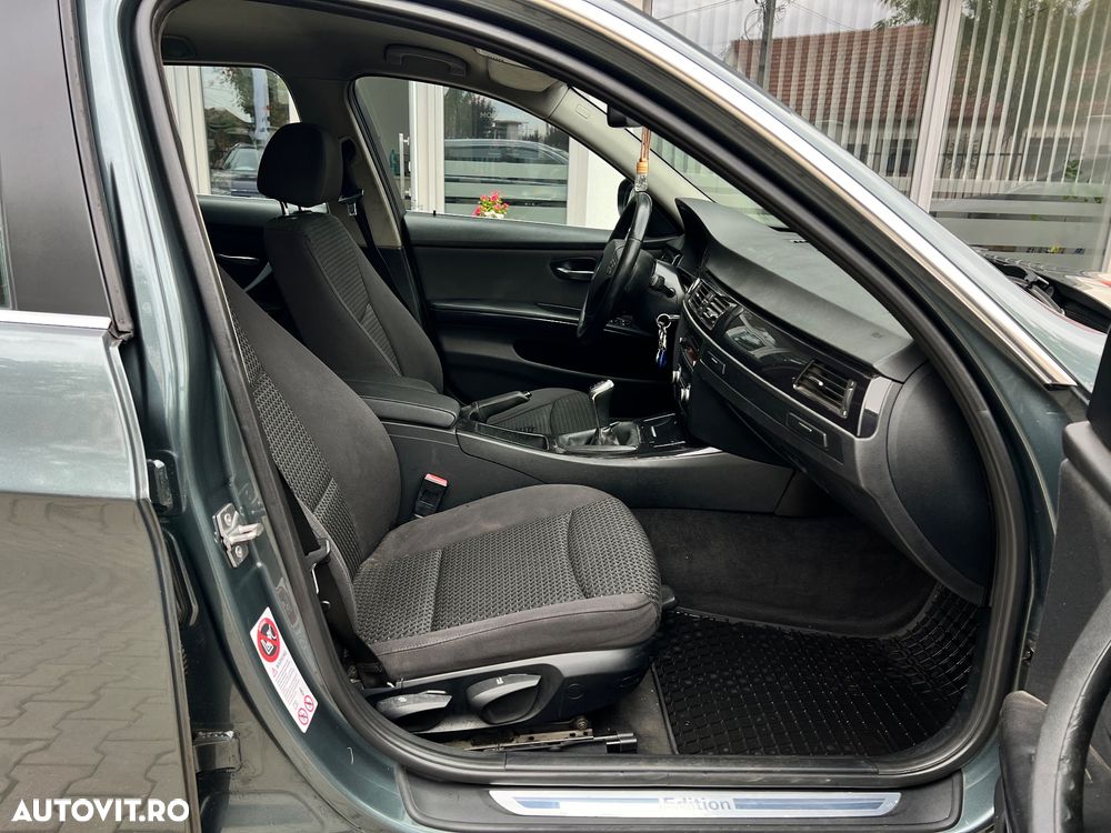 BMW Seria 3 318d DPF Touring Edition Lifestyle - 14