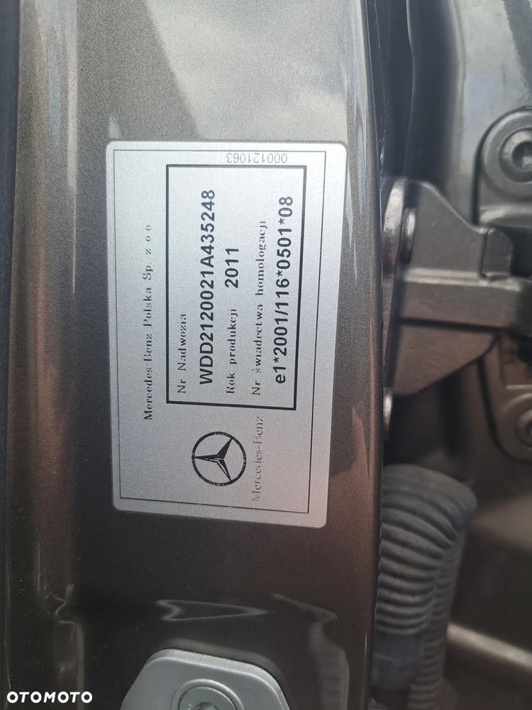 Mercedes-Benz Klasa E 220 CDI BlueEff Avantgarde - 17