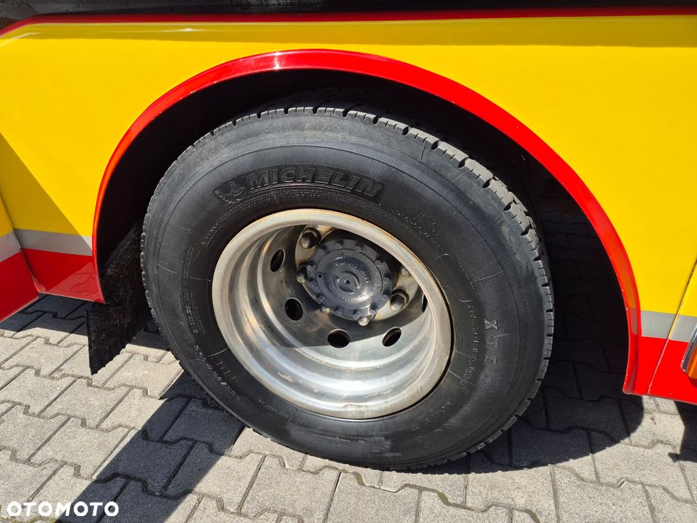 Volvo FL 230 4*2 / POMOC DROGOWA / RUCHOMA PLATFORMA / SERWISOWANY / NOWY SILNIK / BEZWYPADKOWY / 2 WCIĄGARKI / DUŻA KABINA - 22
