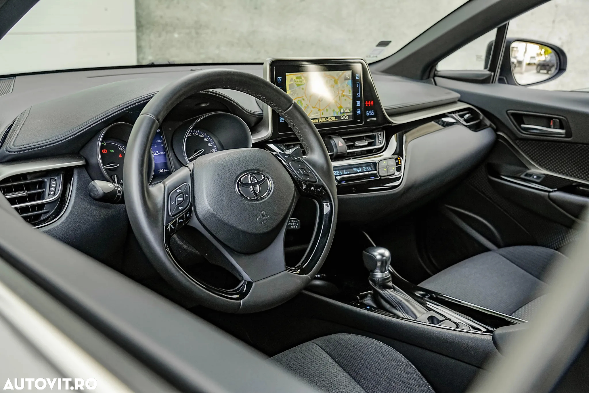 Toyota C-HR 1.8 HSD 122 CP 4x2 CVT C-lassy bi-tone - 14