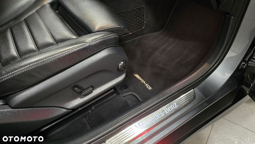 Mercedes-Benz GLC 300 d 4Matic 9G-TRONIC AMG Line Plus - 25