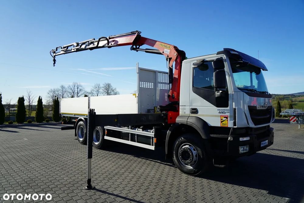 Iveco TRAKKER 410 / SKRZYNIOWY- 6,5 M + HDS PALFINGER PK 19.001 SLD / MOCNA PODŁOGA / 3 MIEJSCA / PILOT/ - 6