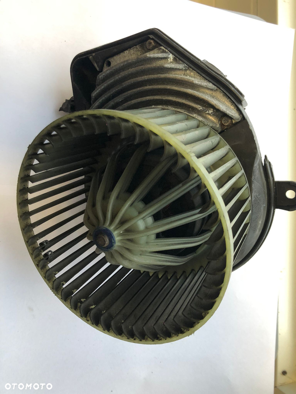 Wentylator Dmuchawa Nawiewu VW Passat B5 740221233F