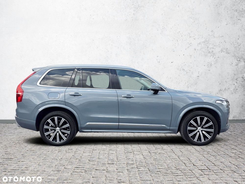 Volvo XC 90 - 9