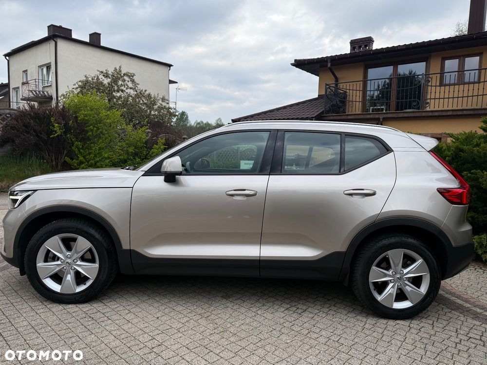 Volvo XC 40 B3 B DKG Plus Bright - 10