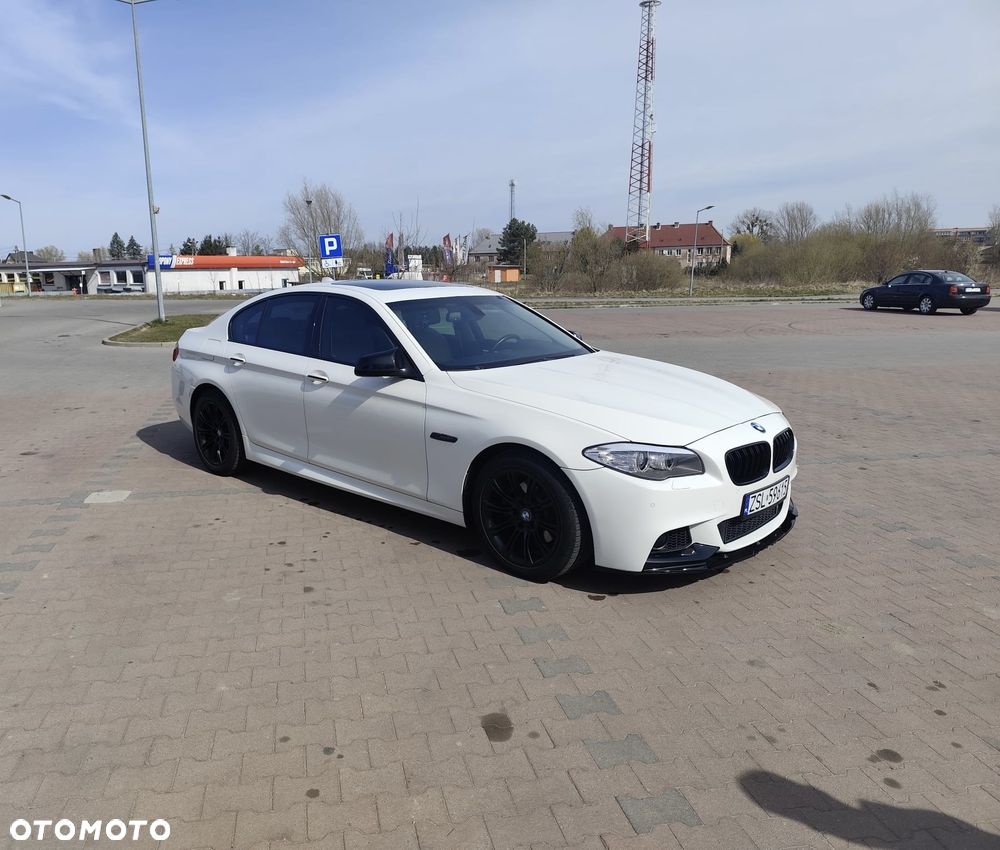 BMW Seria 5 528i - 1