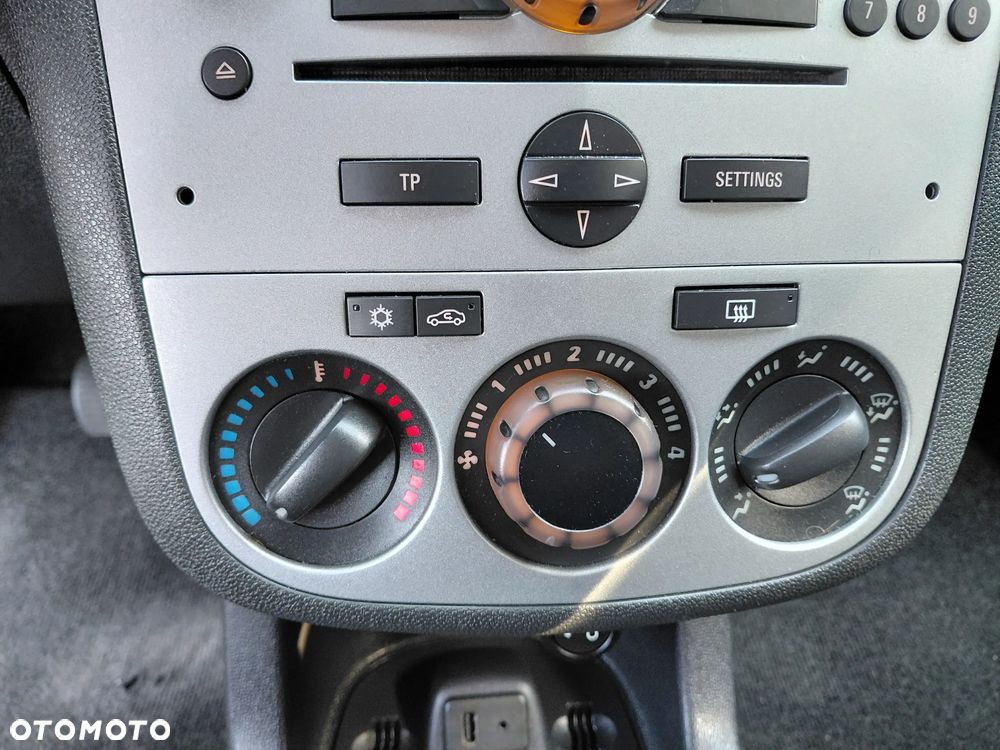 Opel Corsa 1.4 120 Jahre - 16
