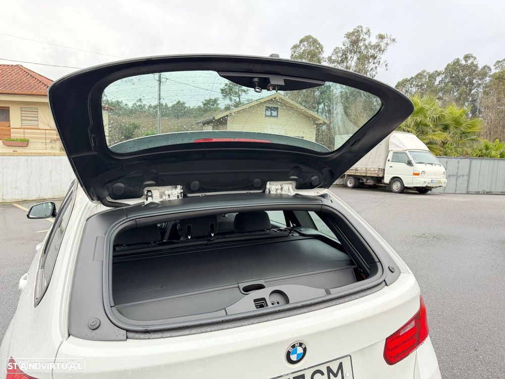 BMW 318 d Pack M - 13