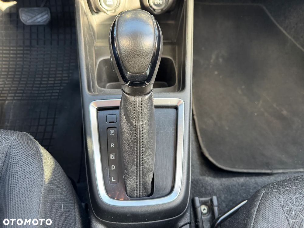 Suzuki Swift 1.2 Premium Plus CVT - 18