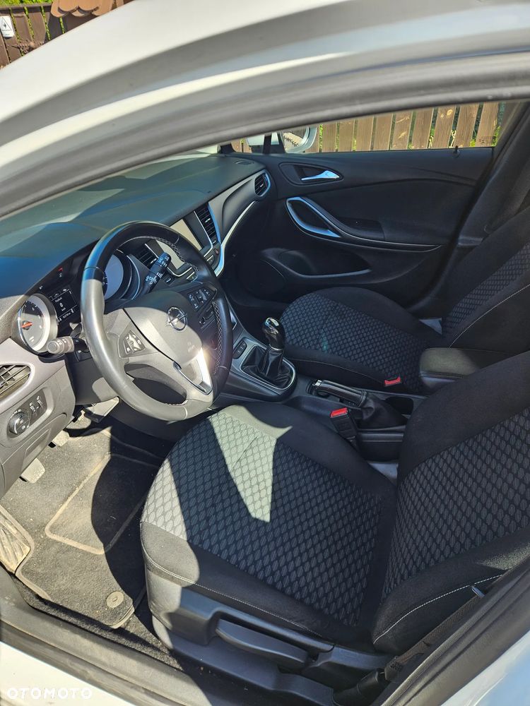 Opel Astra 1.4 T Enjoy - 10