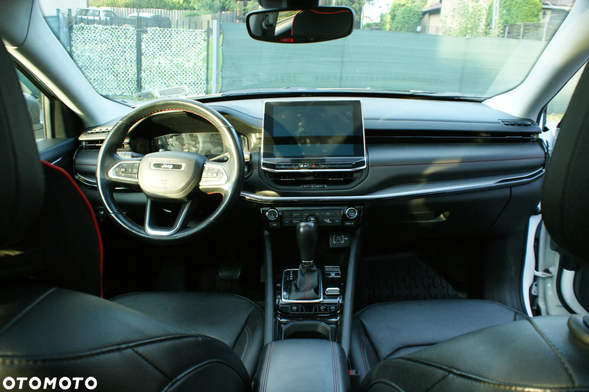 Jeep Compass - 35