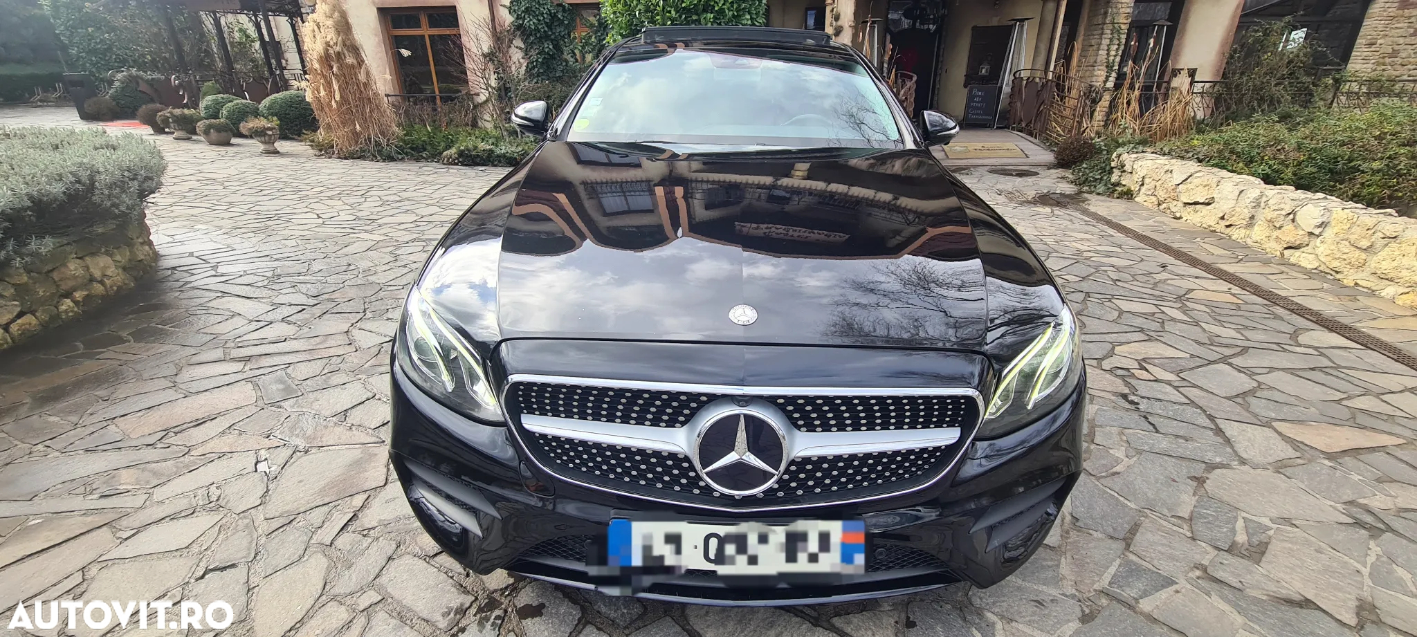 Mercedes-Benz E 220 d 9G-TRONIC AMG Line - 4