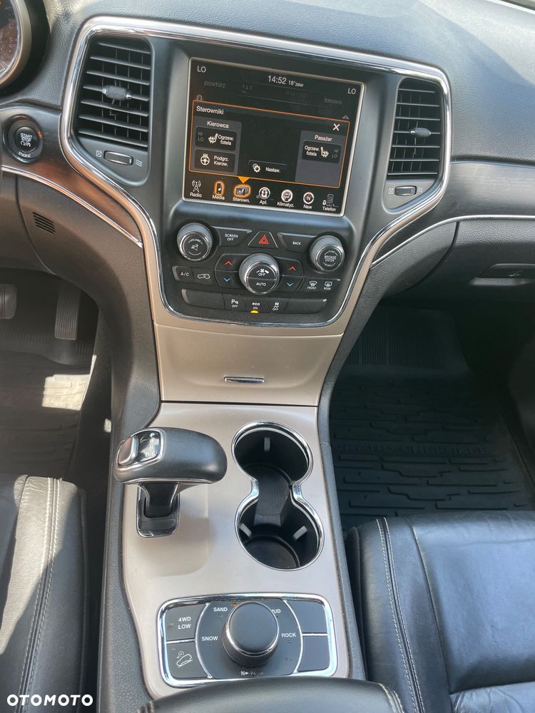Jeep Grand Cherokee - 22