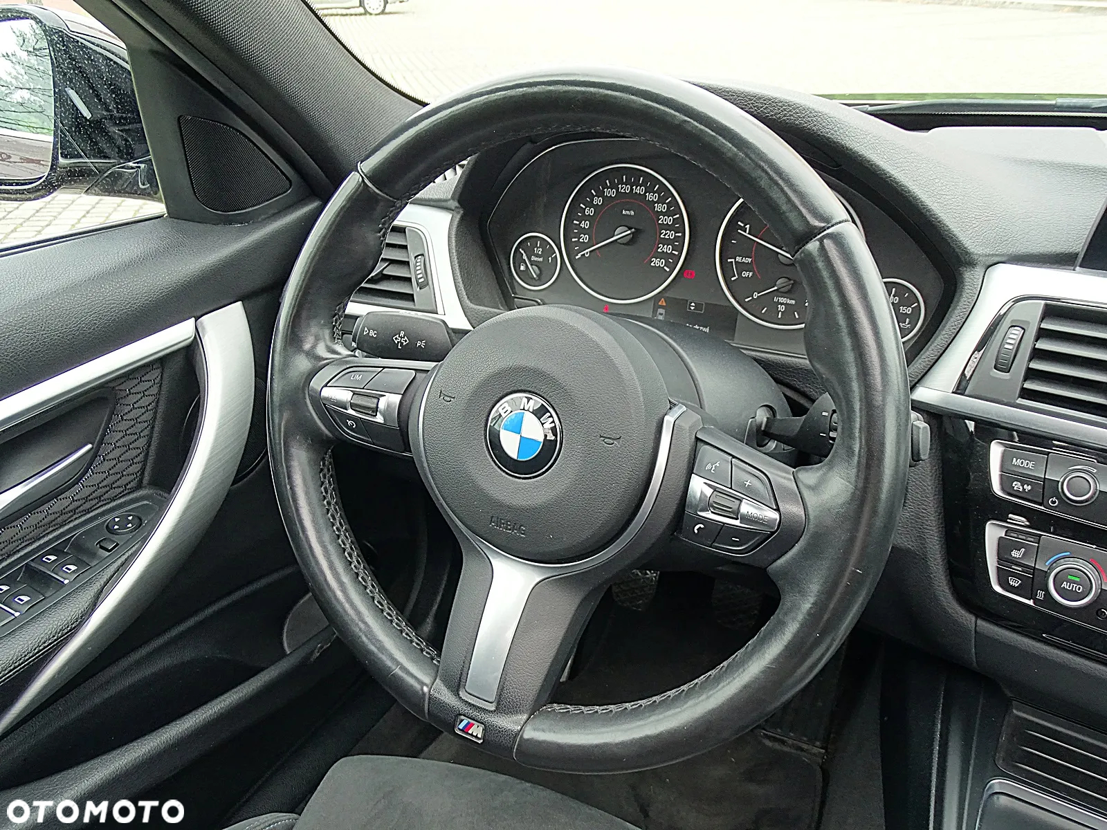 BMW Seria 3 320d xDrive M Sport - 35