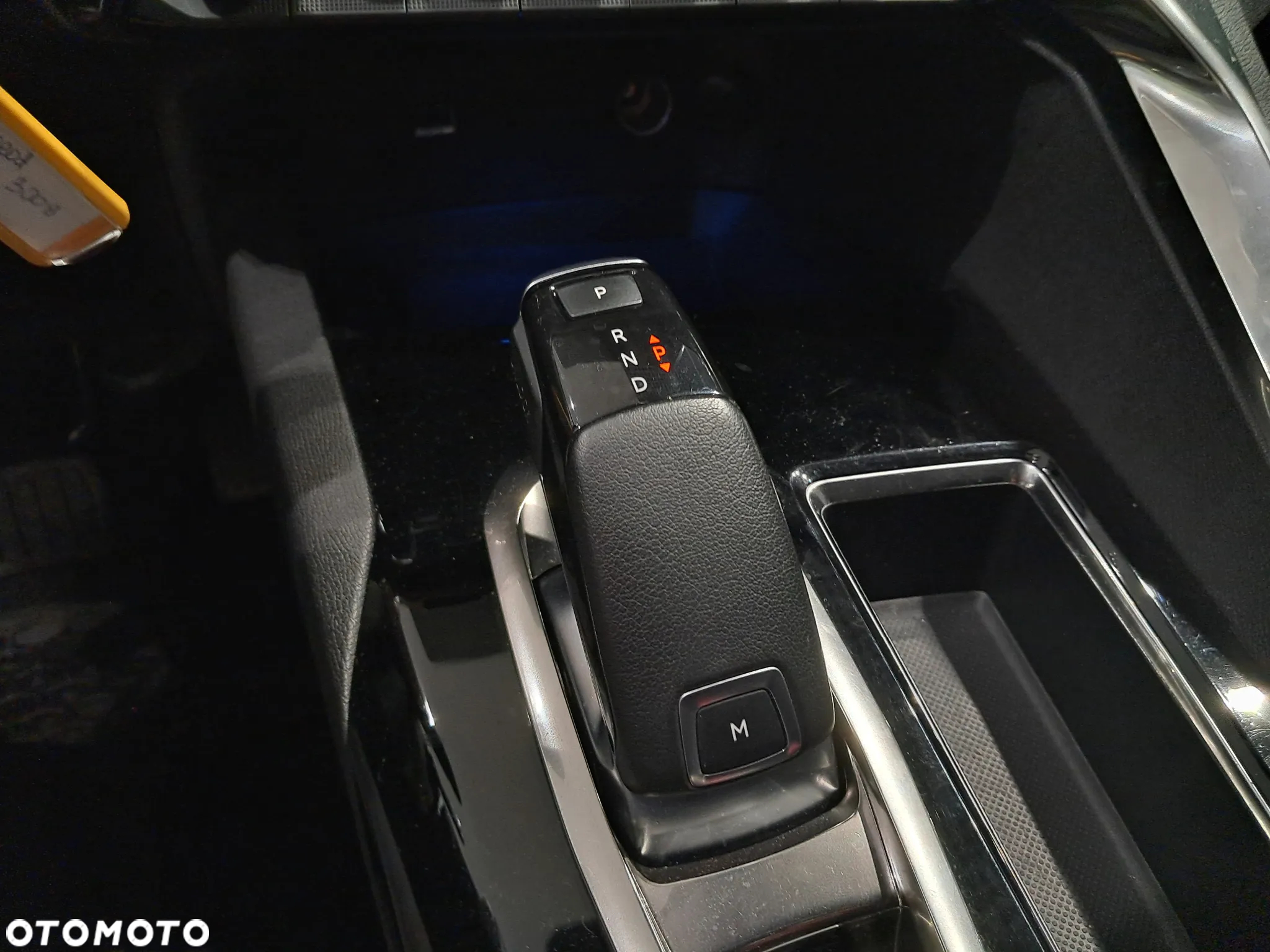 Peugeot 3008 1.2 PureTech Active Pack S&S EAT8 - 17