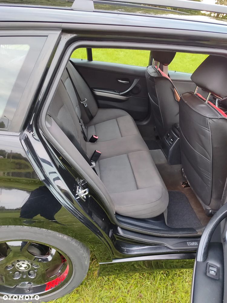 BMW Seria 3 320d - 12