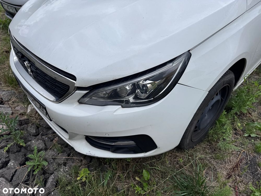 Peugeot 308 1.5 BlueHDi Active Pack Business S&S EAT8 - 9