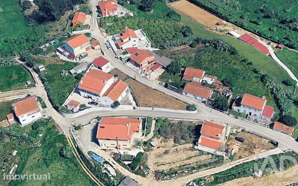 Prédio em Azueira e Sobral da Abelheira de 67 m2 - Grande imagem: 2/8