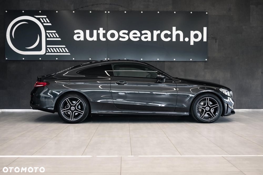 Mercedes-Benz Klasa C 300 9G-TRONIC - 9