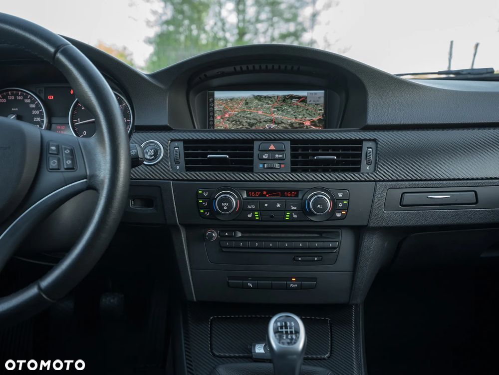 BMW Seria 3 318i Edition Lifestyle - 24