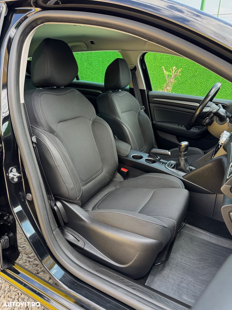 Renault Megane Blue dCi 116 Intens - 10