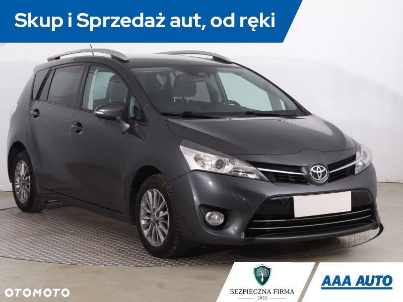 Toyota Verso - 3
