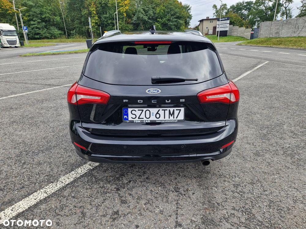 Ford Focus 2.0 EcoBlue Titanium - 11